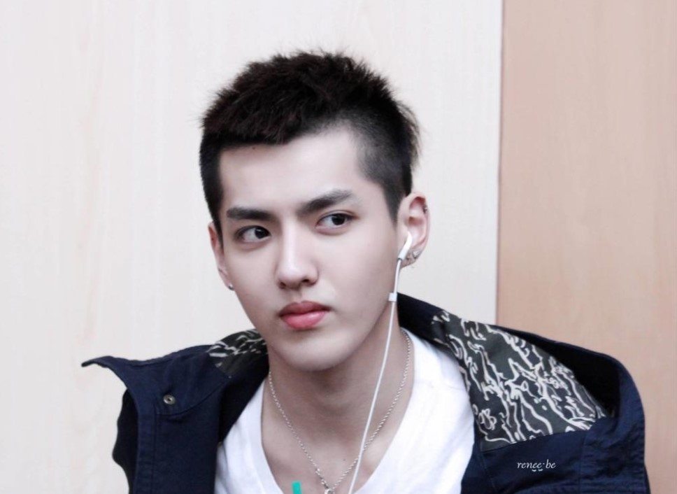 迪丽热巴|吴亦凡在拘留所里会是什么样？看看他和吴妈妈还有员工们的心思吧