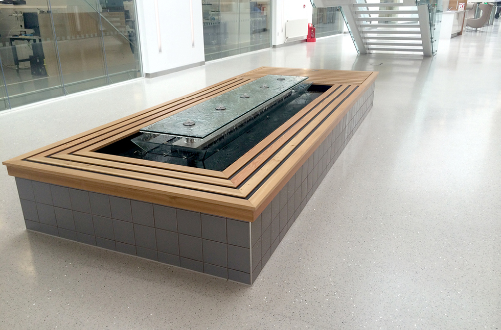 现浇水磨石和预制水磨石的区别,哪个更耐用?