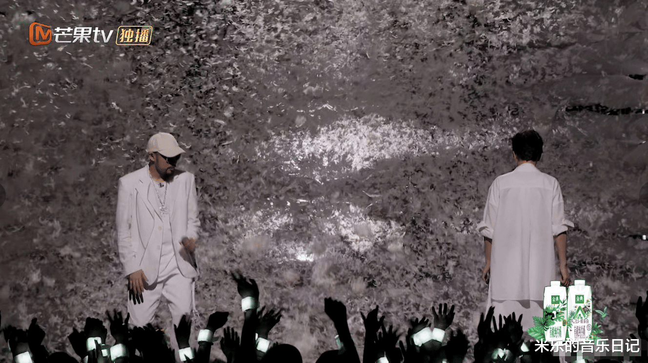 王冰冰|《哥哥》四公双人舞台,林志炫、热狗把这首歌的绝望唱成了动力