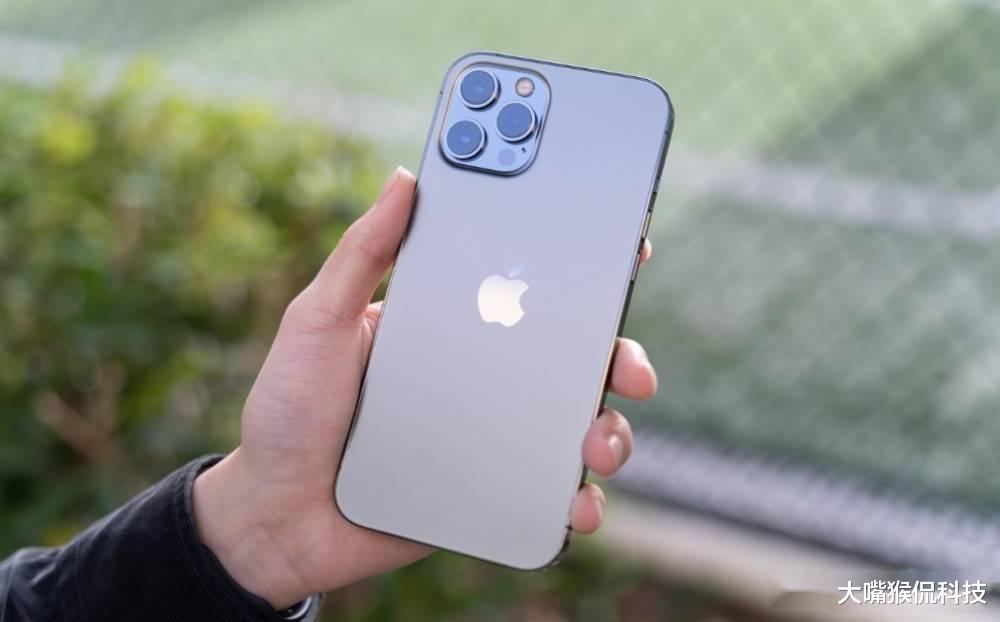 iPhone|最大电池苹果手机香不香？满血A15处理器+120hz确实不错