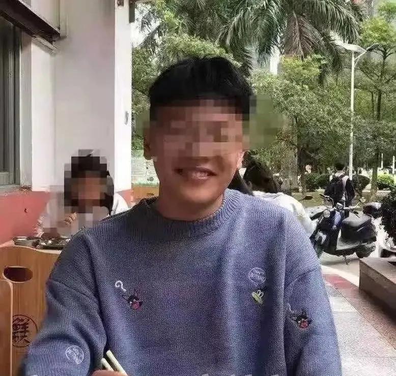 南方前线 悲剧！广西一大学生打篮球后突然倒地，进了ICU，4天后还是走了！