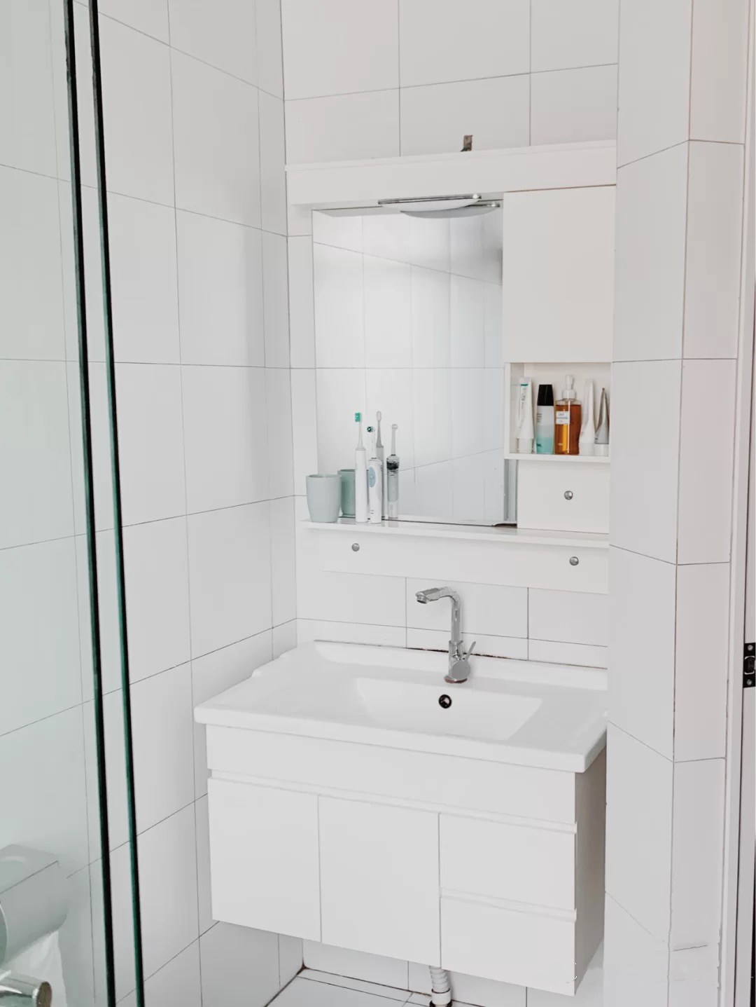 |90后女生家中的精致场面，进门就是风景，入住两年依然整洁温馨