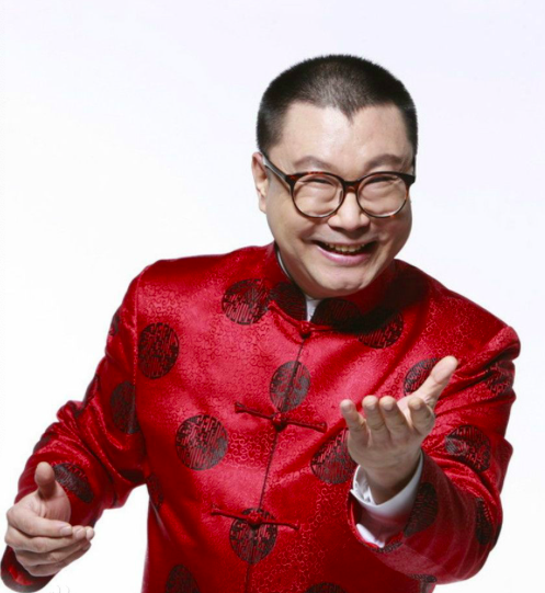 尹相杰|歌手尹相杰官宣结婚！妻子气质出众赛明星，与51岁老公似两代人