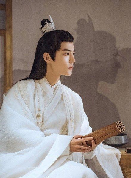 肖战|好运连连！肖战连发两条动态，评论区粉丝回复成亮点