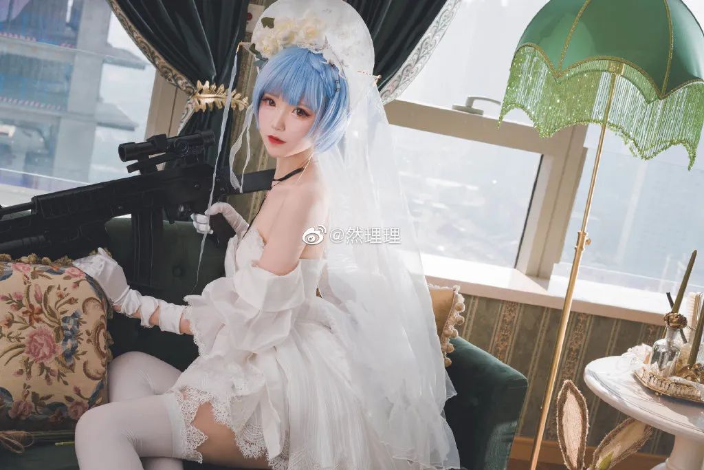 少女前线|cos:少女前线花之后的情愫皮肤cos正片@然理理