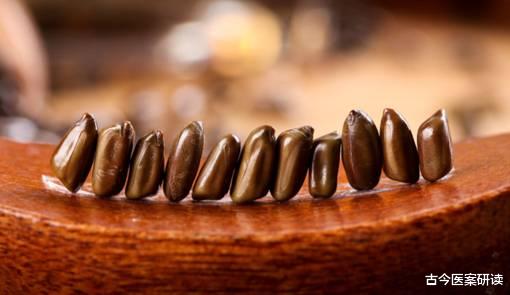 肝脏|40岁离婚女子查出肝癌，医生：常喝1种“水”，铁打得肝也抗不住