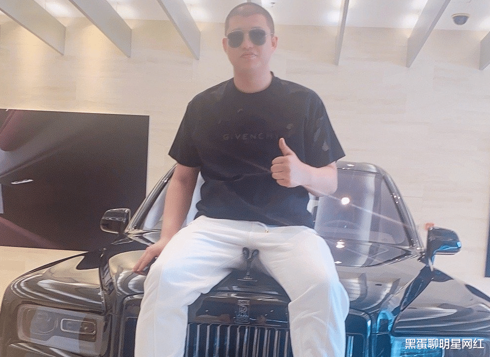 刘诗诗|女主播到二驴直播间涨粉，辛巴安排两名保镖护送，遭对方连麦嘲讽