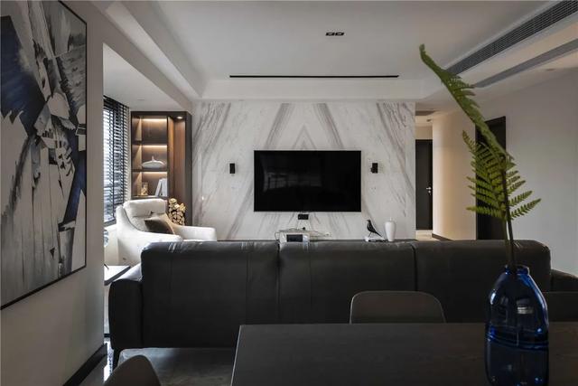 |114㎡现代，朴素简雅的空间，黑白配的设计，稳重端庄有档次