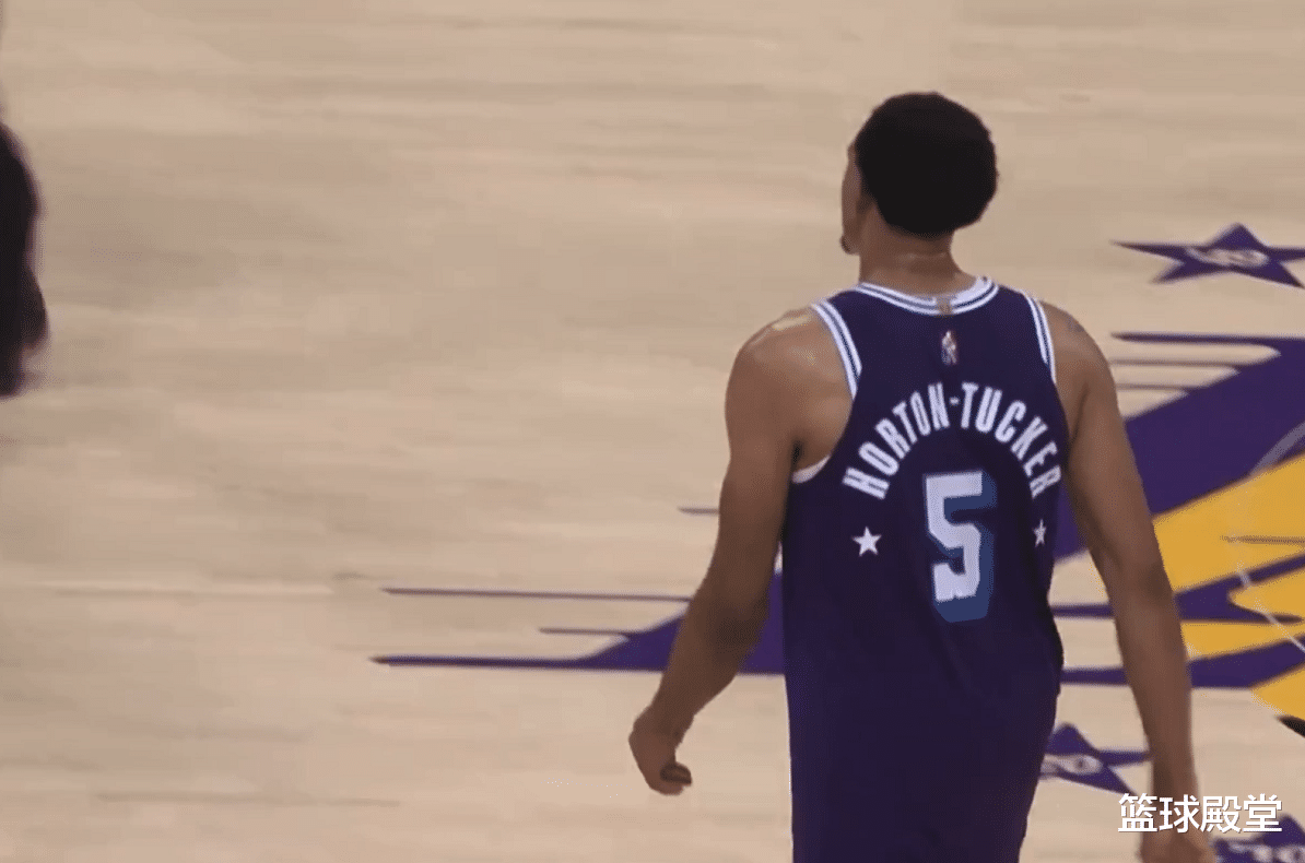 英格拉姆|馬刺大勝湖人！全隊興奮慶祝，詹威轉(zhuǎn)頭離場，塔克沮喪，隆霍自閉