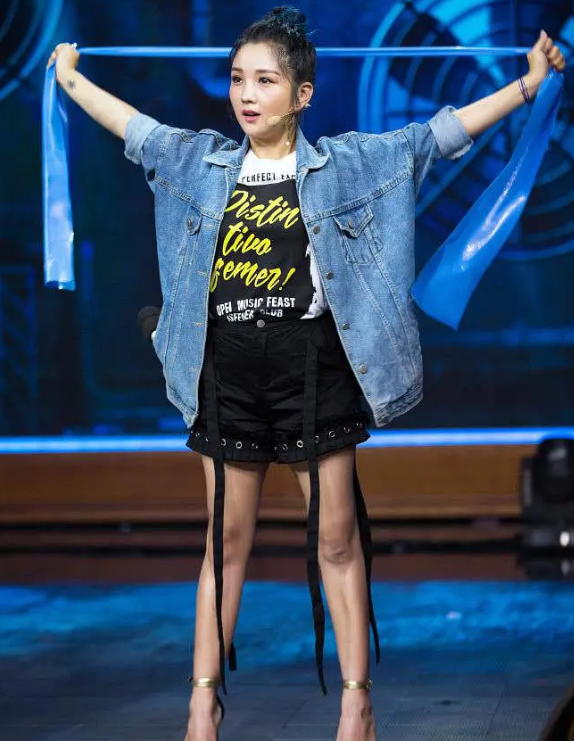 张艺兴|没想到吧！这5位女明星身高虽不超160，却一个比一个红