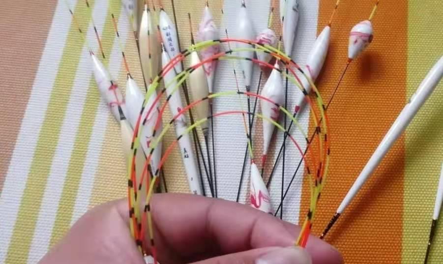 |鱼情不好时，“上推浮漂”还是“下拉浮漂”？老钓鱼人说的没毛病