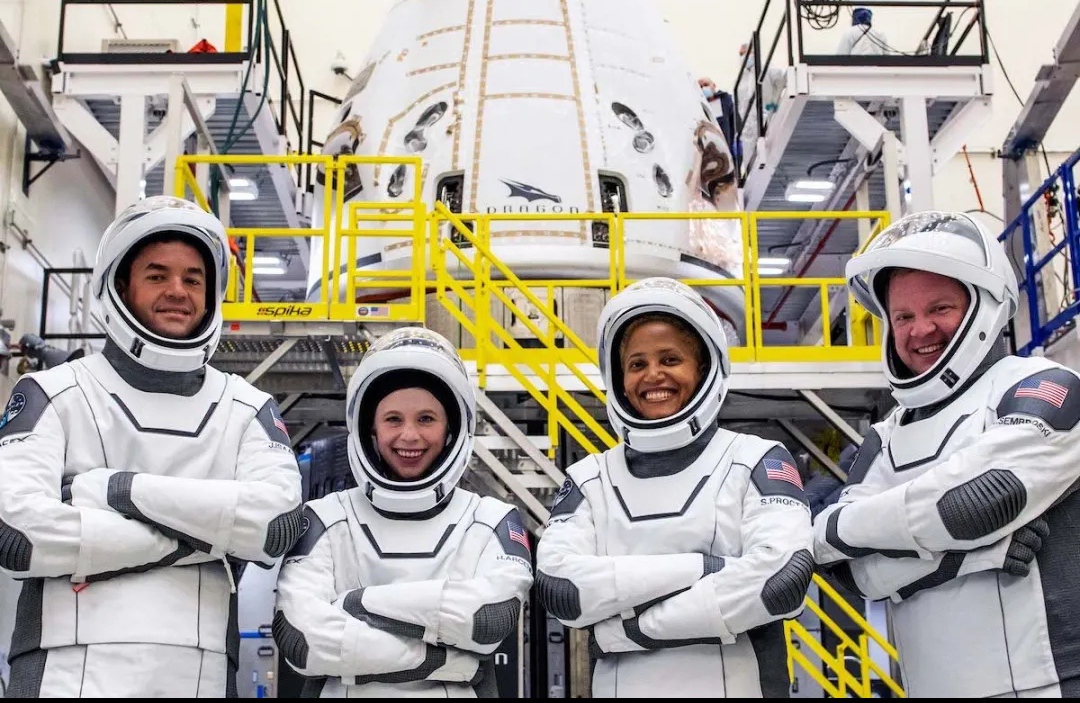 SpaceX SpaceX公司，首次完成Inspiration4任务