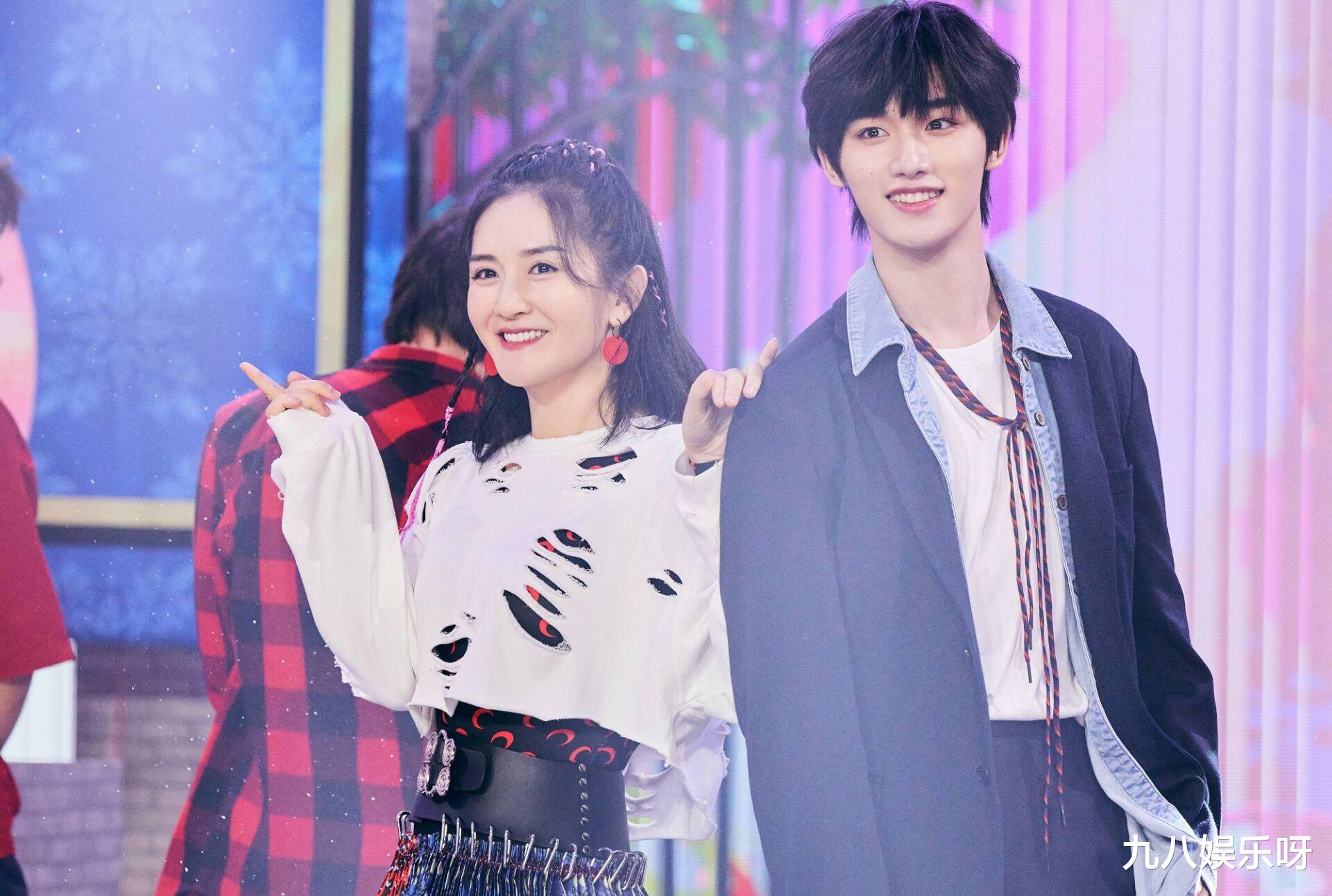 谢娜|谢娜回归《快本》首秀，六位主持人首次同台，收视率不升反降