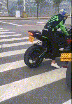 神经元 神回复：海水很咸不能喝！那海洋动物是怎么喝到淡水的