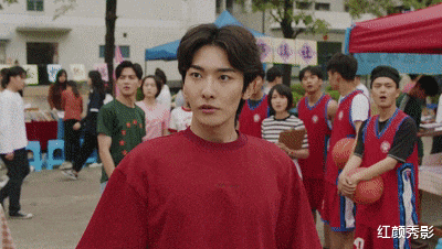 全员加速中|全员暗恋，惨中带甜，这部校园剧够味！