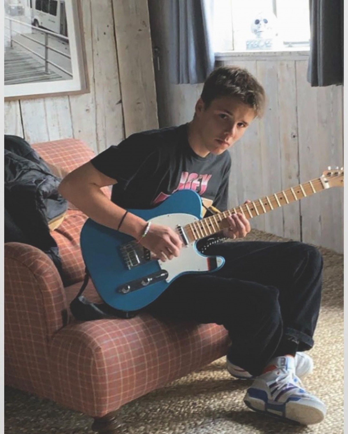 克鲁兹|贝克汉姆家老三16岁了,模样像爹才华像妈,比哥哥更帅