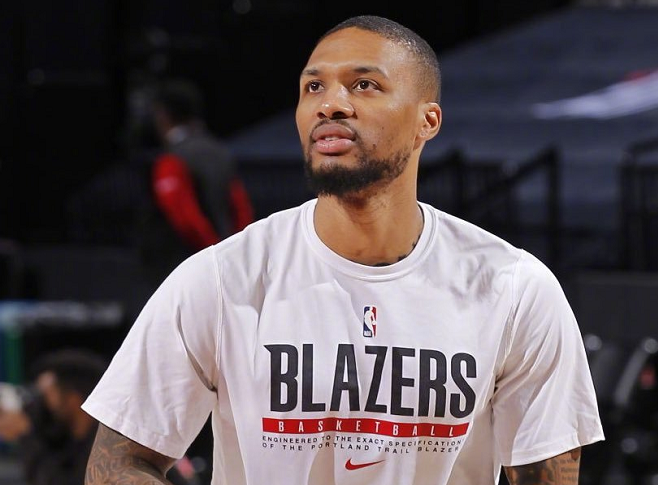 斯蒂芬·库里|49+11记三分，33+19+15+盖帽绝杀！库里VS威少，谁是今日最佳？