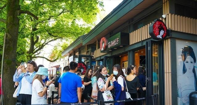 网红滤镜|摘掉茶颜悦色的“网红滤镜”，离职员工：陷入困境一点都不奇怪