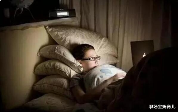 职场宝妈育儿|孕妇在熬夜时，胎儿在干啥？看了这个答案后，你还敢熬夜吗？