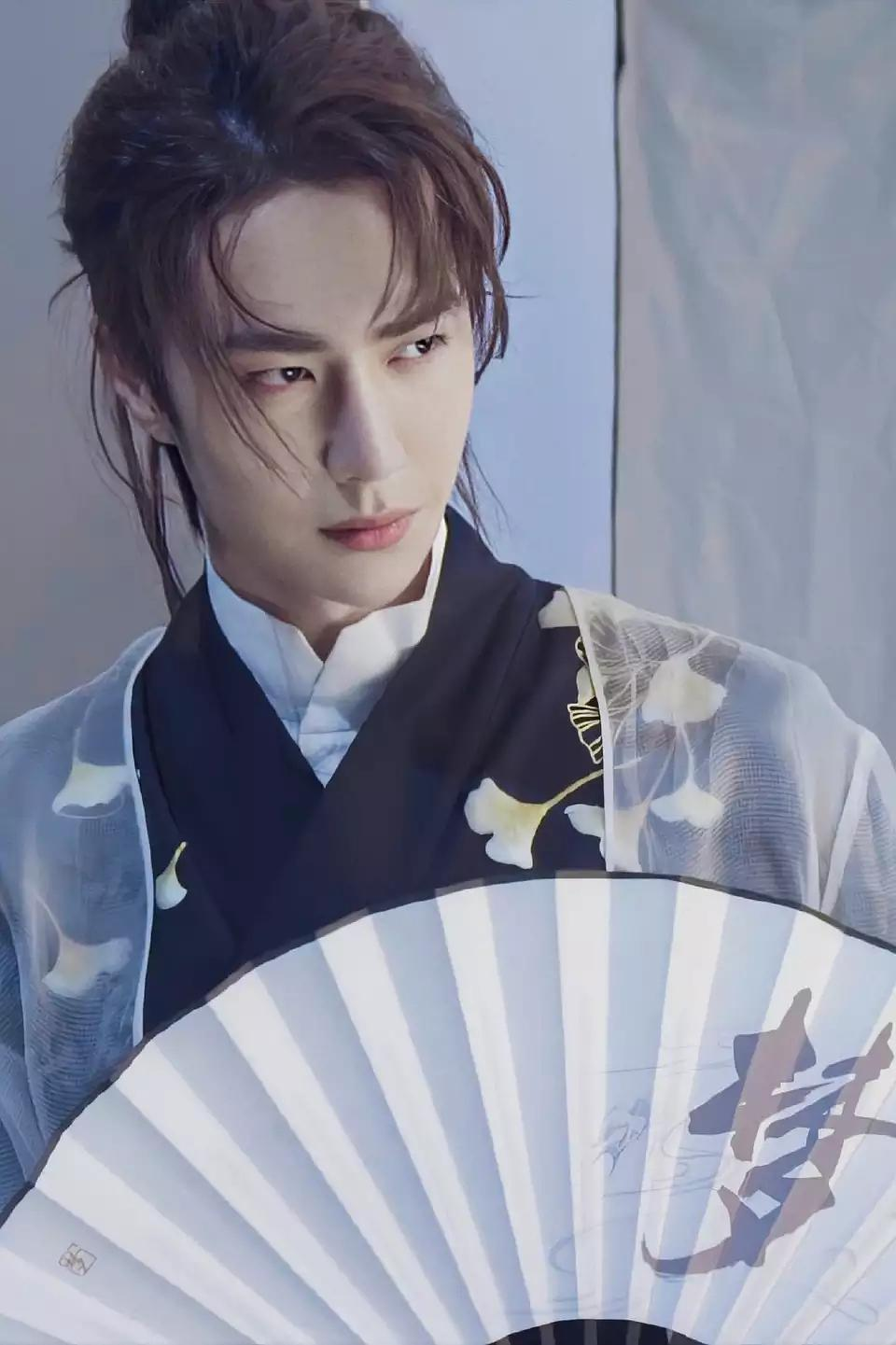 翠西爱写作|张艺兴彭昱畅游戏高玩？等等，信息量有点大