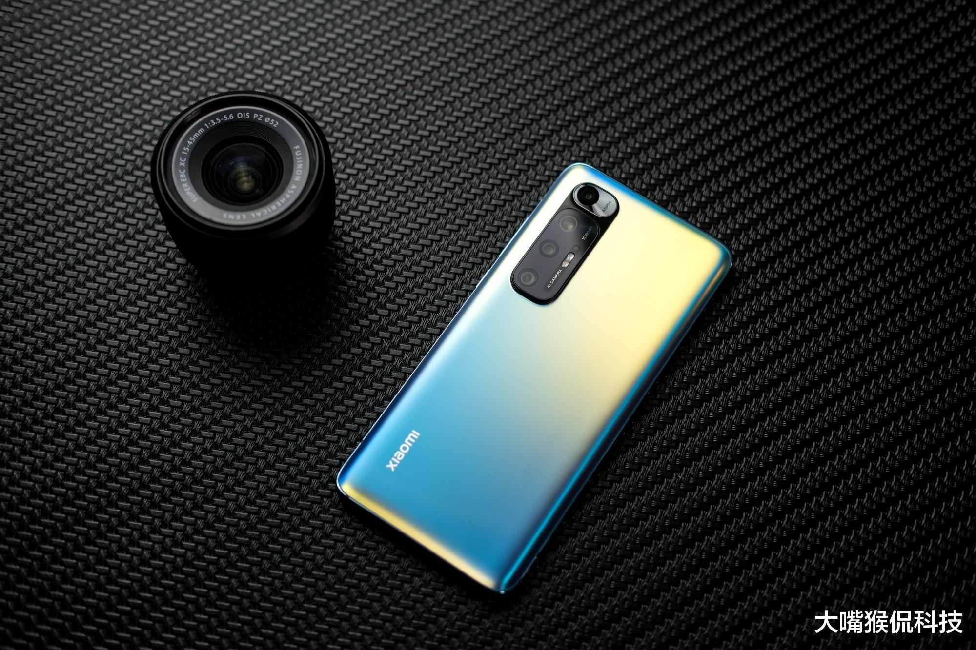 小米科技|曲面屏+無線快充，優質旗艦降價，掉到中端市場真的很香