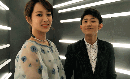 蔡小贩|张一山踩点为杨紫庆生,晒另类合照超感人,暧昧表白“爱你如初雪”