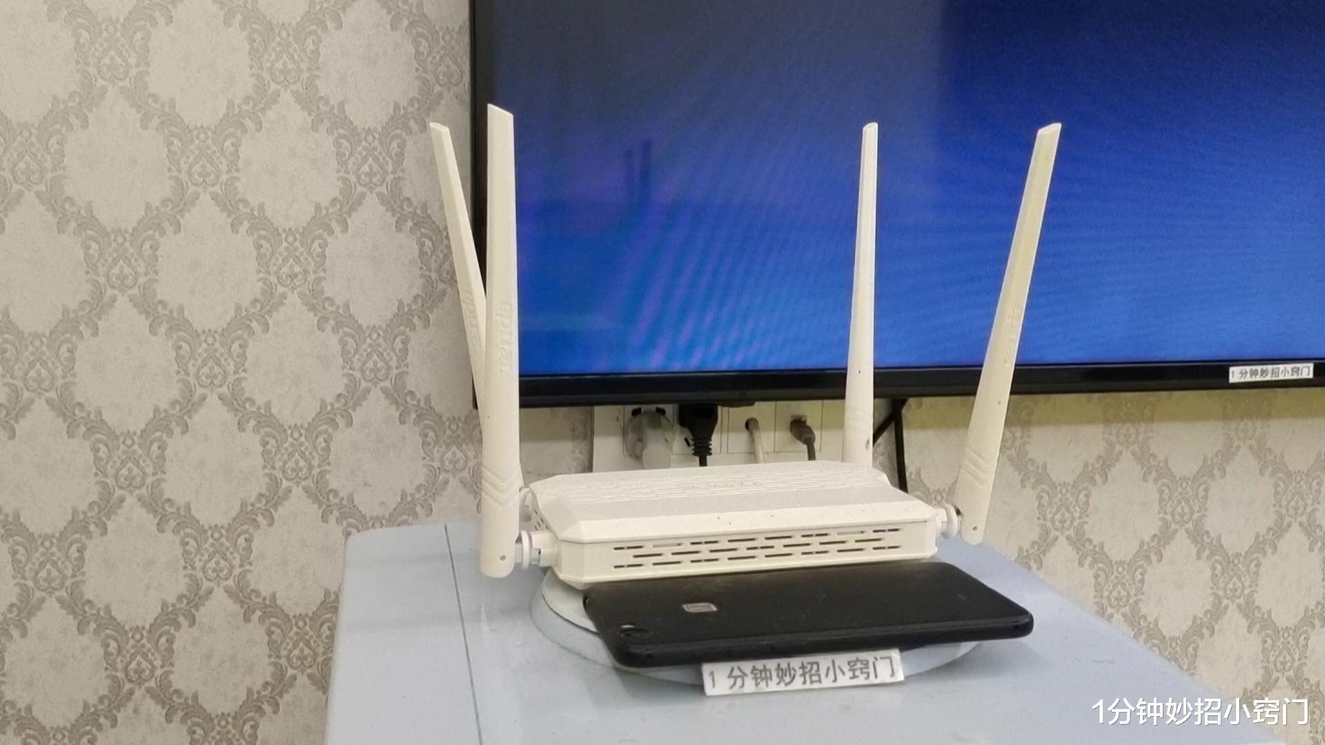 家里再有钱，电视机旁边别放这4种物品，我也是才了解，回家拿走