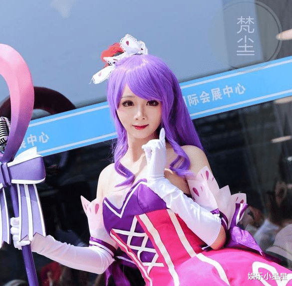 娱乐小星星|为何漫展总是出现“真空”上阵，展“大尺”度的女coser呢？