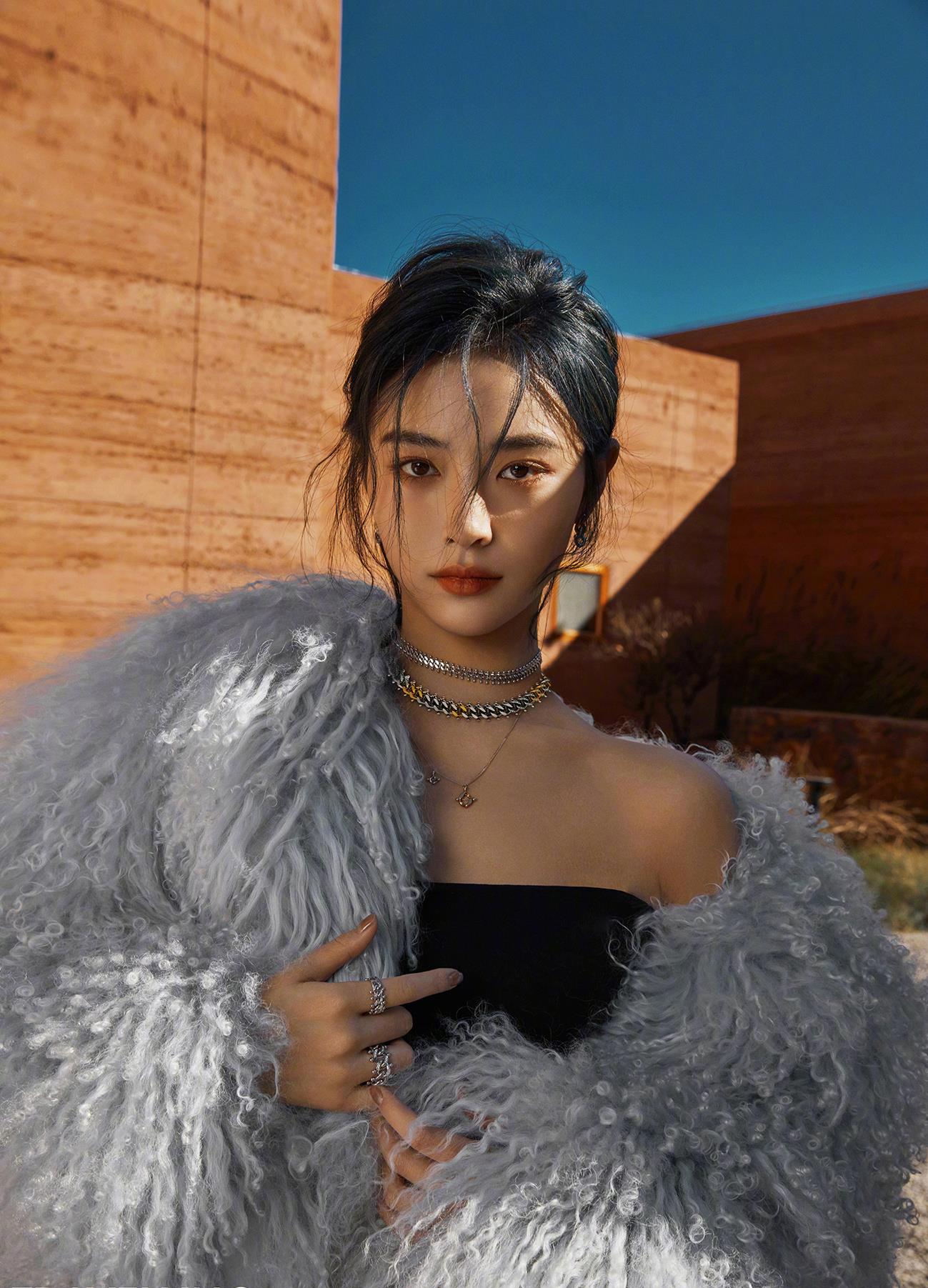 许佳琪|高级美女！许佳琪《旅游天地》大片令人震撼，又A又撩人，超纯欲