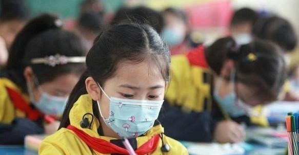 萌听小c姐|中小学迎来“喜讯”，“上课时间”或将调整，学生纷纷拍手叫好！