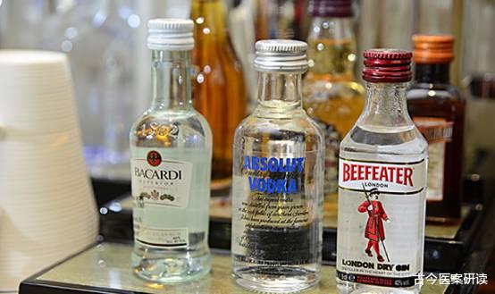 医生|血脂“增高器”不只是油，医生提醒：这3个坏习惯，也是升脂“高手”