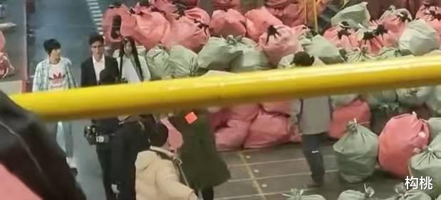 胡先煦|《一人之下》电影版路透曝光胡先煦饰演张楚岚冯宝宝造型让人意外