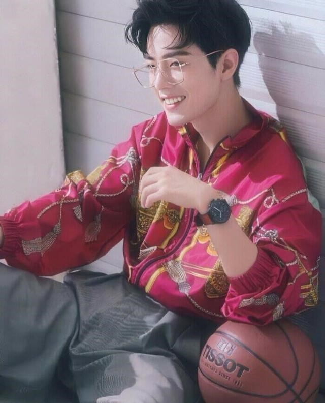 郭柯宇|《湖南卫视》花式称赞肖战，还给肖战安排“新称呼”，粉丝很赞同