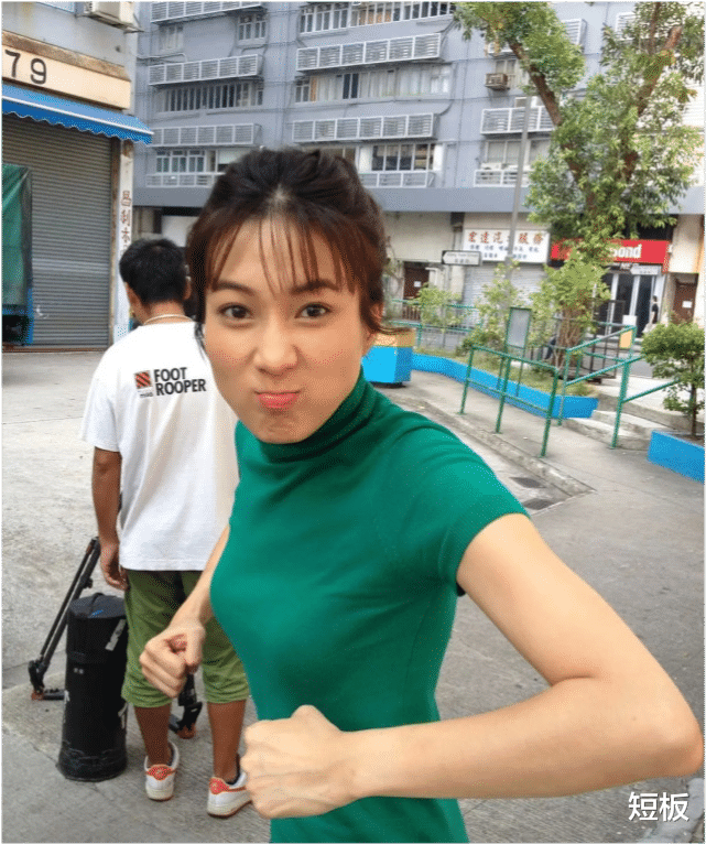 TVB|出道就骂声一片，18年陪跑13次，TVB欠她的何止一个视后？