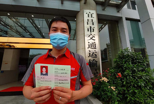 糯妈育儿经|985高材生做环卫,211大学生送快递,3类高材生正在被社会淘汰