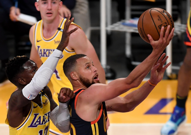 湖人队|沃格尔一战封神!撤施罗德庄神造惊天逆转,湖人赢球他得记首功