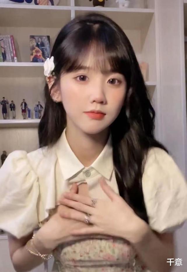 乔碧萝殿下|纯欲天花板井川里予，因素颜被嘲乔碧萝二代？大胆恋爱观惹争议