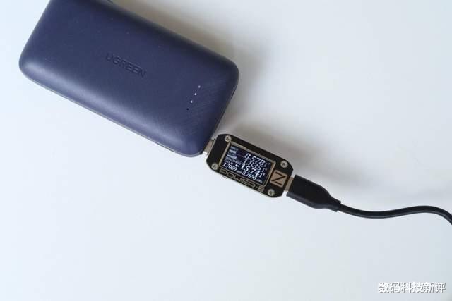 充電寶|體積小充電快，出門不帶線：這可能是蘋果用戶體驗最好的充電寶