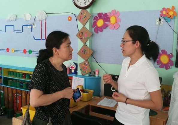 西红柿妈妈|幼儿园老师擅自丢掉孩子的内裤,遭家长索赔一千元:丢了不吉利