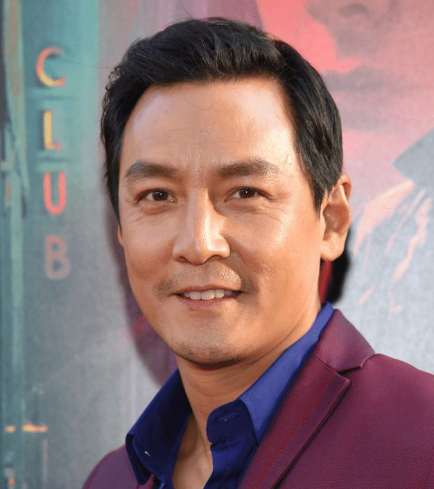 吴彦祖|47岁吴彦祖近照暴瘦？颜值回春帅成小鲜肉，与路人合影没架子