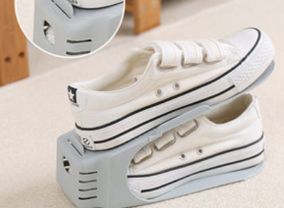 去小姨家拜访,发现鞋子还能这样放,美观不占地儿,看上去真高级