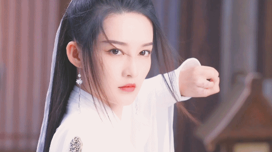 李沁|鸡腿姑娘不爱鸡腿爱修仙 李沁《梦幻新诛仙》跨界演技转型成功