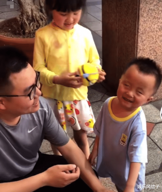 鸡胸肉 田静被指责用贵妇护肤品，无奈出售梳妆台，2万就能全带走