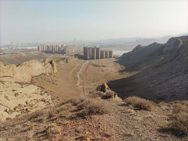 乌鲁木齐|乌鲁木齐依山而建的十大小区，哪一个是你家?