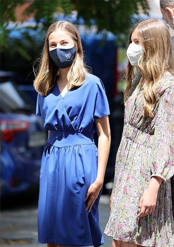 当年的明月|莱昂诺尔姐妹俩有双人活动了，曾经两人一起演讲时，很从容淡定