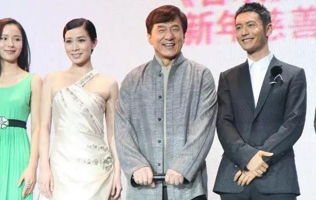 黄晓明|黄晓明最新健身效果图曝光，再次证明了他的身高不虚