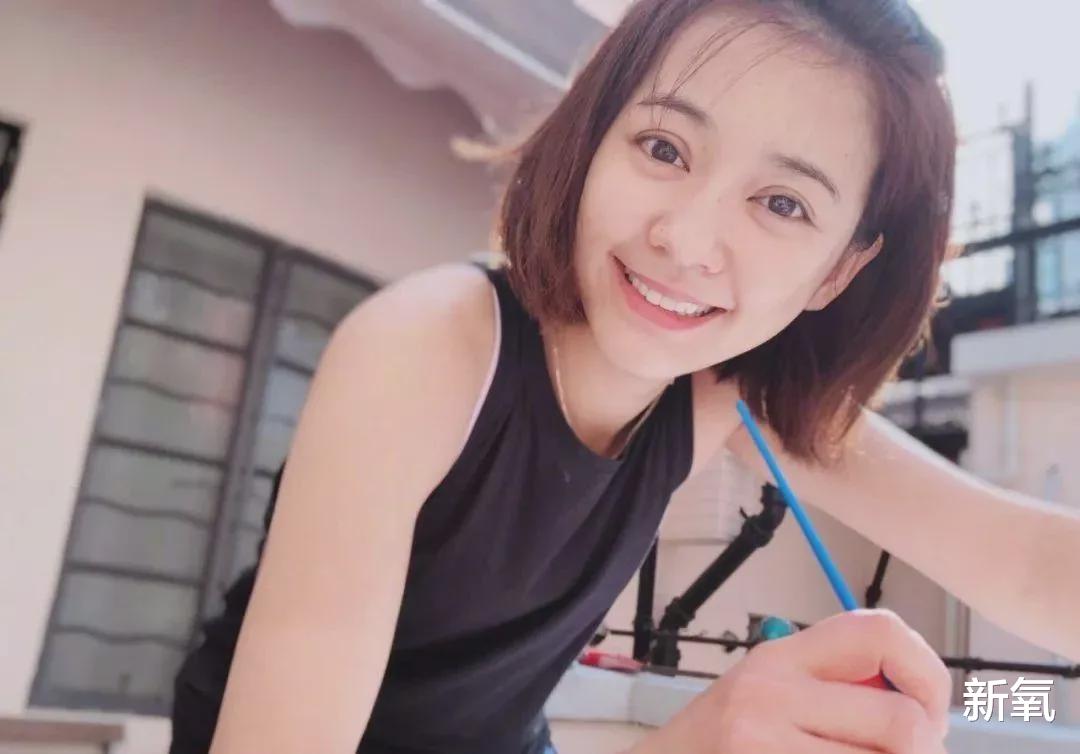 关之琳|长得一模一样，为什么一个被说是小花颜巅一个被骂是东南亚土脸？