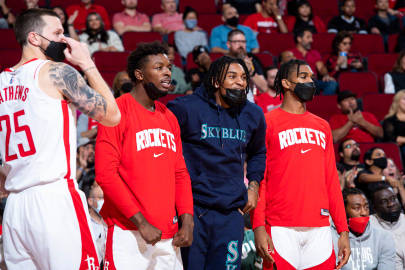 火箭队|火箭一跃到NBA强队行列，马修斯功不可没，细致分析续约合同走向