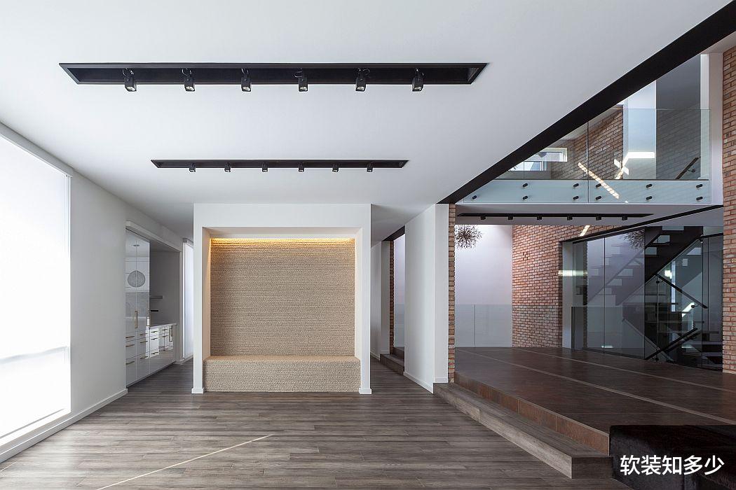 自己舒适大房子，宁静而空旷的空间，喜欢这乡间的和谐