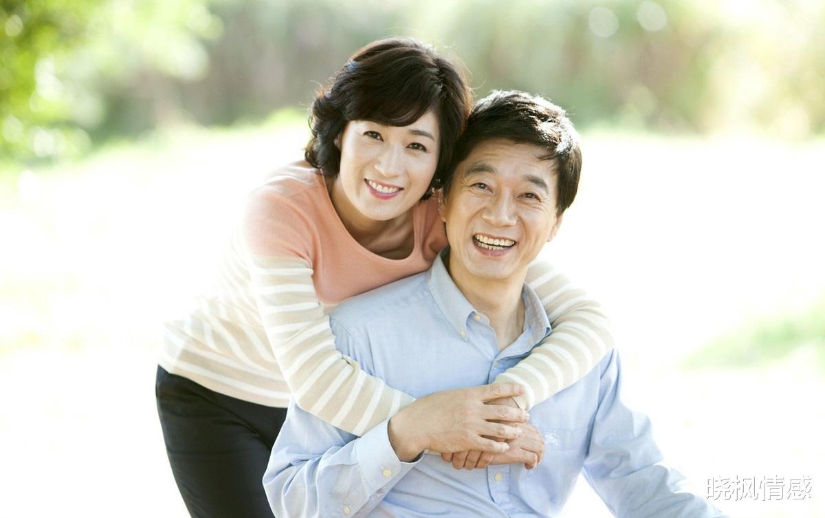 晓枫情感|让他们告诉你，中年夫妻，到底谁更离不开对方？
